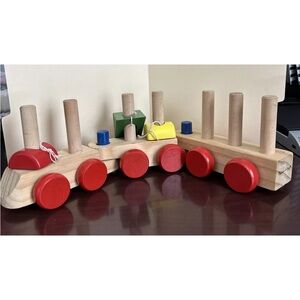 Melissa and Doug Classic Wooden Stacking Blocks Train‎ Ages 2 and Up